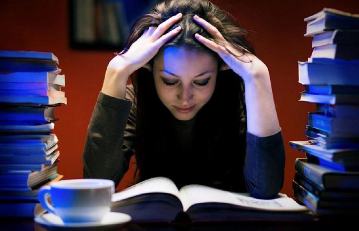 Vì sao bạn có quầng thâm quanh mắt xấu xí, còn người khác thì không?