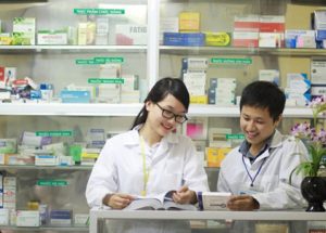 Có nên học liên thông lên Cao đẳng Dược không?