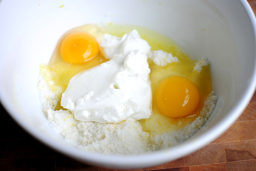 Kem tẩy lông bằng trứng gà không khó để thực hiện